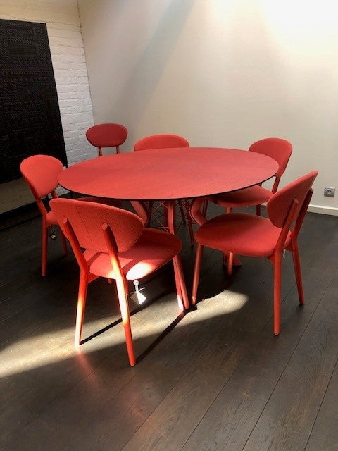 Toonzaalmodel SET Eclipse ronde eettafel EN 6 bijpassende stoelen Toro - kleur Brique