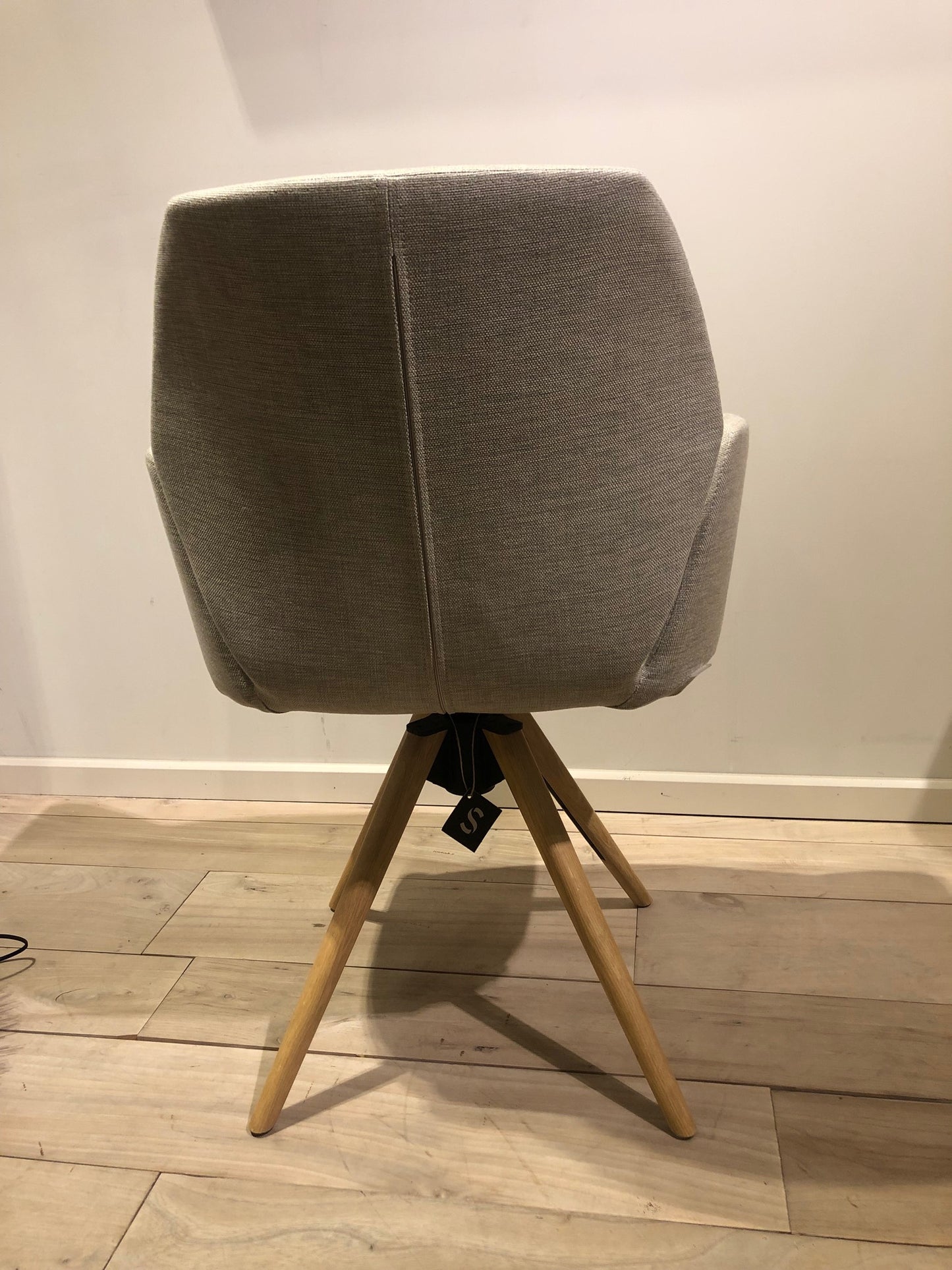 Toonzaalmodel Mood #95 set van 6 eetkamerstoelen