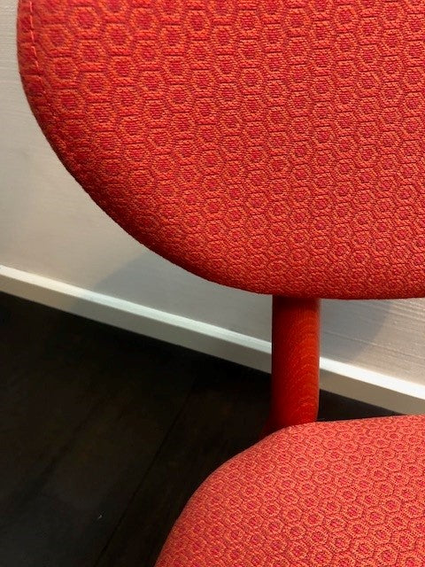 Toonzaalmodel SET Eclipse ronde eettafel EN 6 bijpassende stoelen Toro - kleur Brique