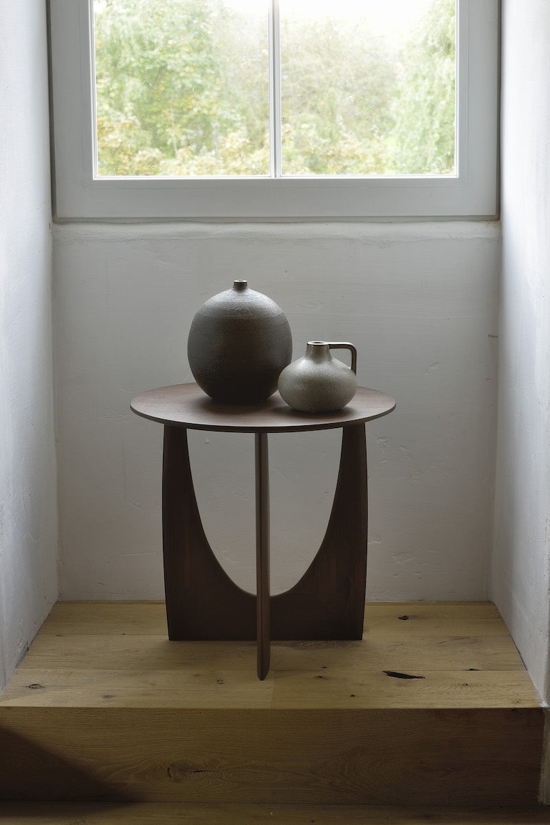 Geometric bijzettafel