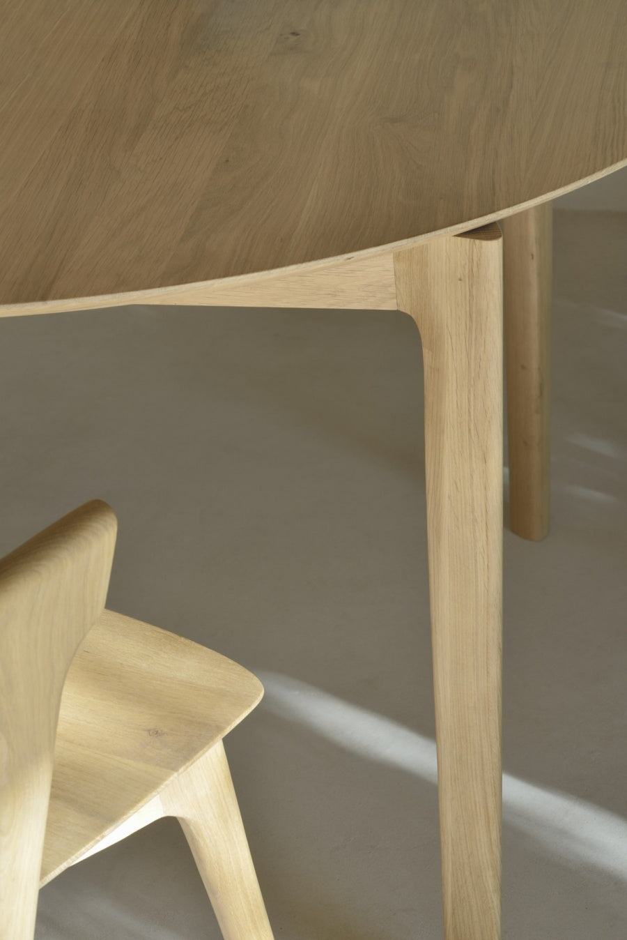 Bok uitschuifbare ronde eettafel