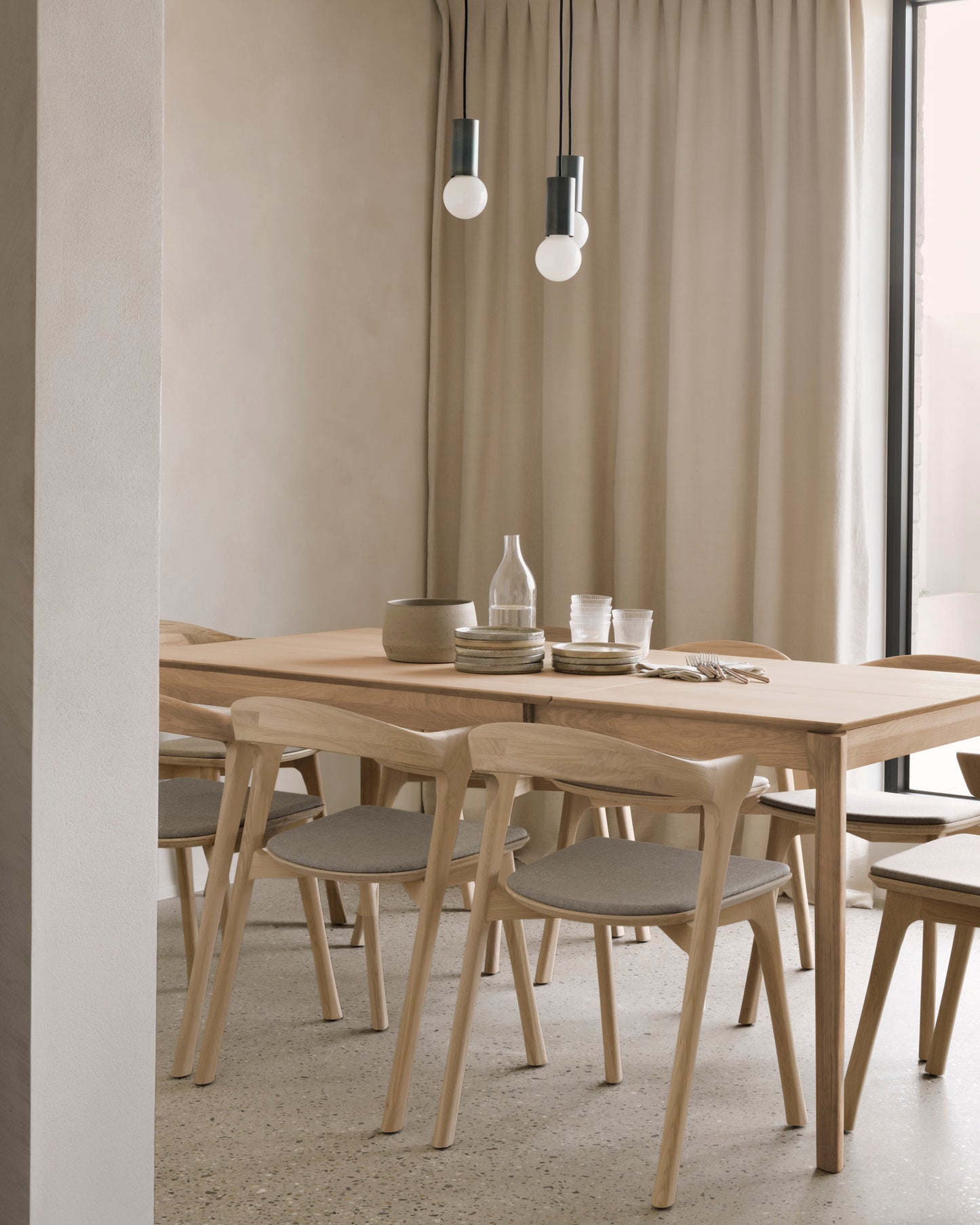 Bok uitschuifbare rechthoekige eettafel