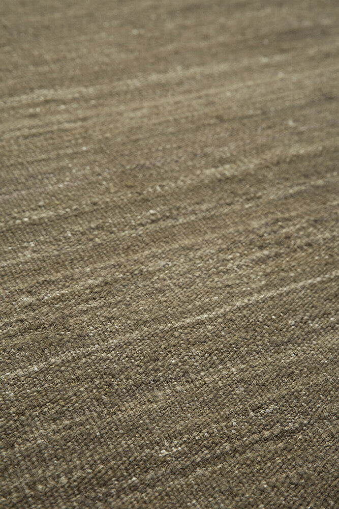 Toonzaalmodel Grey Nomad kilim tapijt